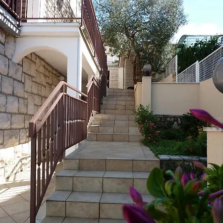 Apartment Apartments By The Sea Seget Vranjica, Trogir - 976 Seget Vranjica