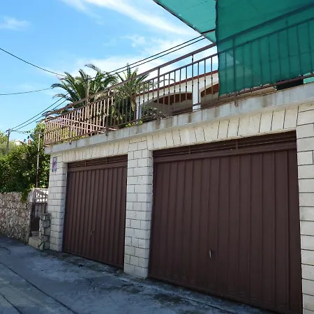 Apartment Apartments By The Sea Seget Vranjica, Trogir - 976 Seget Vranjica
